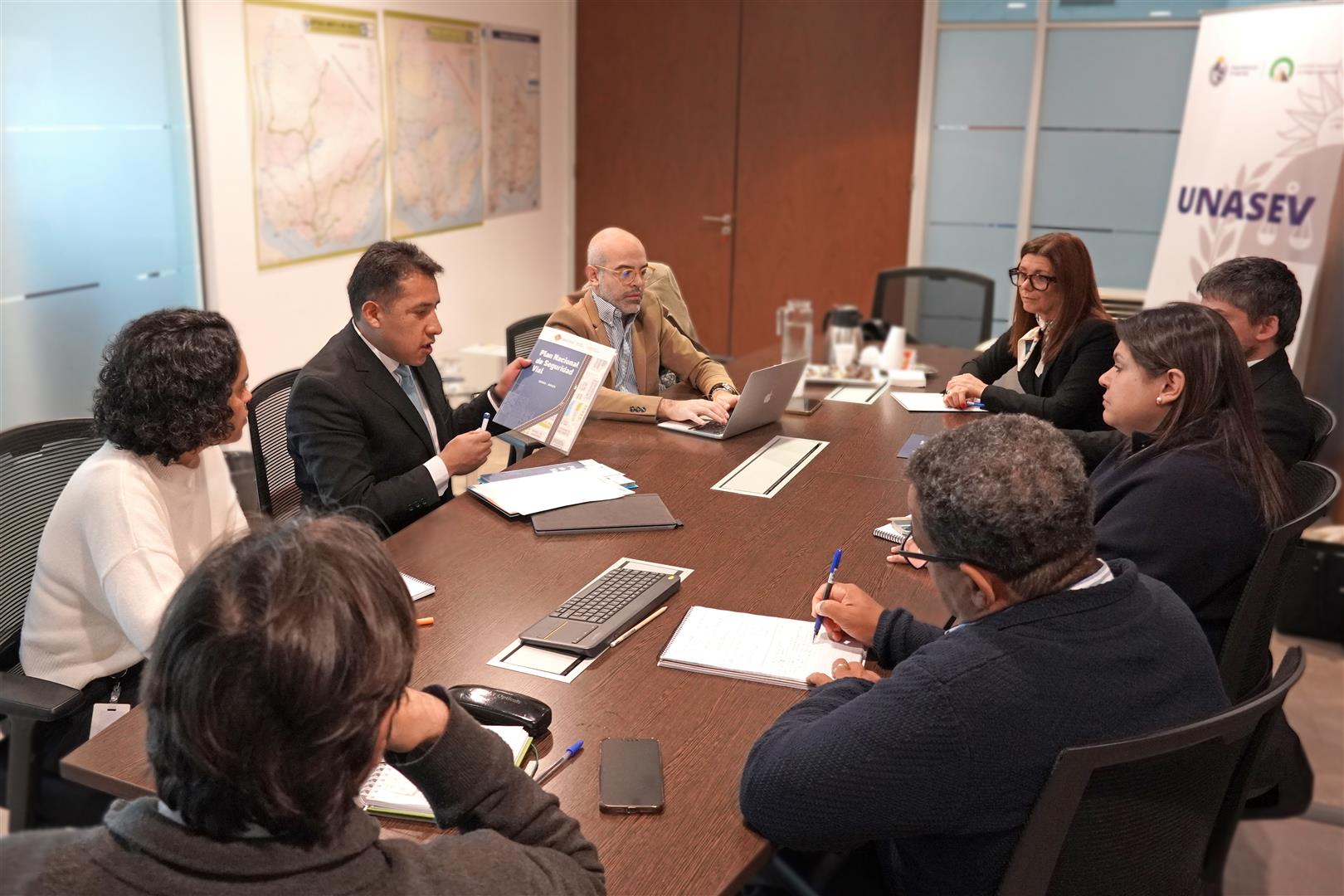 Uruguay y Bolivia fortalecen la cooperación técnica en seguridad vial infantil