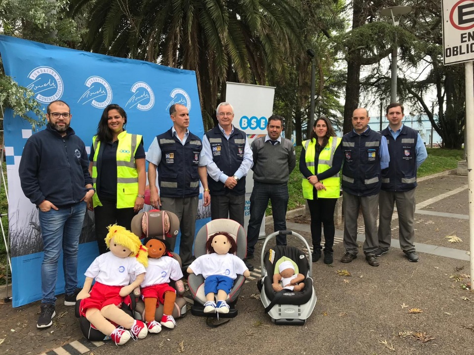 Safe transfer of children by car in Rivera